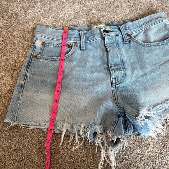 Madewell Women's Relaxed Denim‎ Shorts Light Denim Distressed Size 28 - Picture 3 of 8